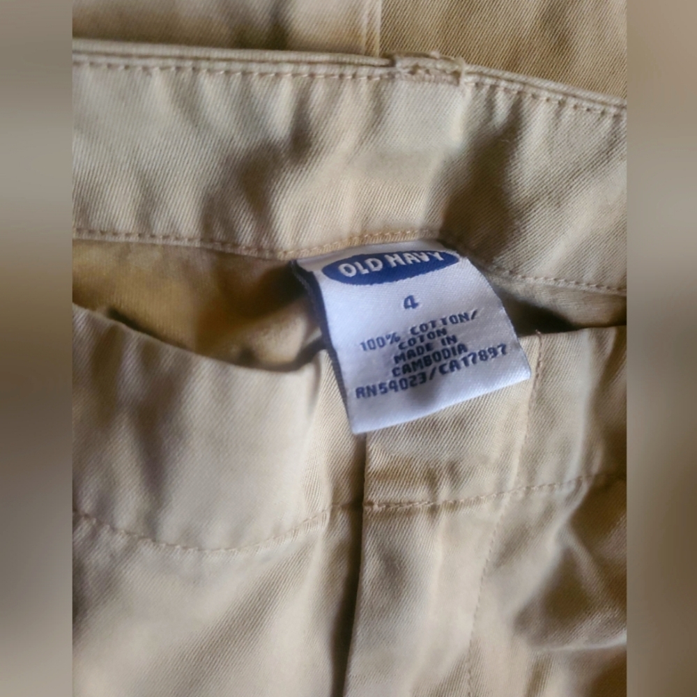 Old navy pants size 4